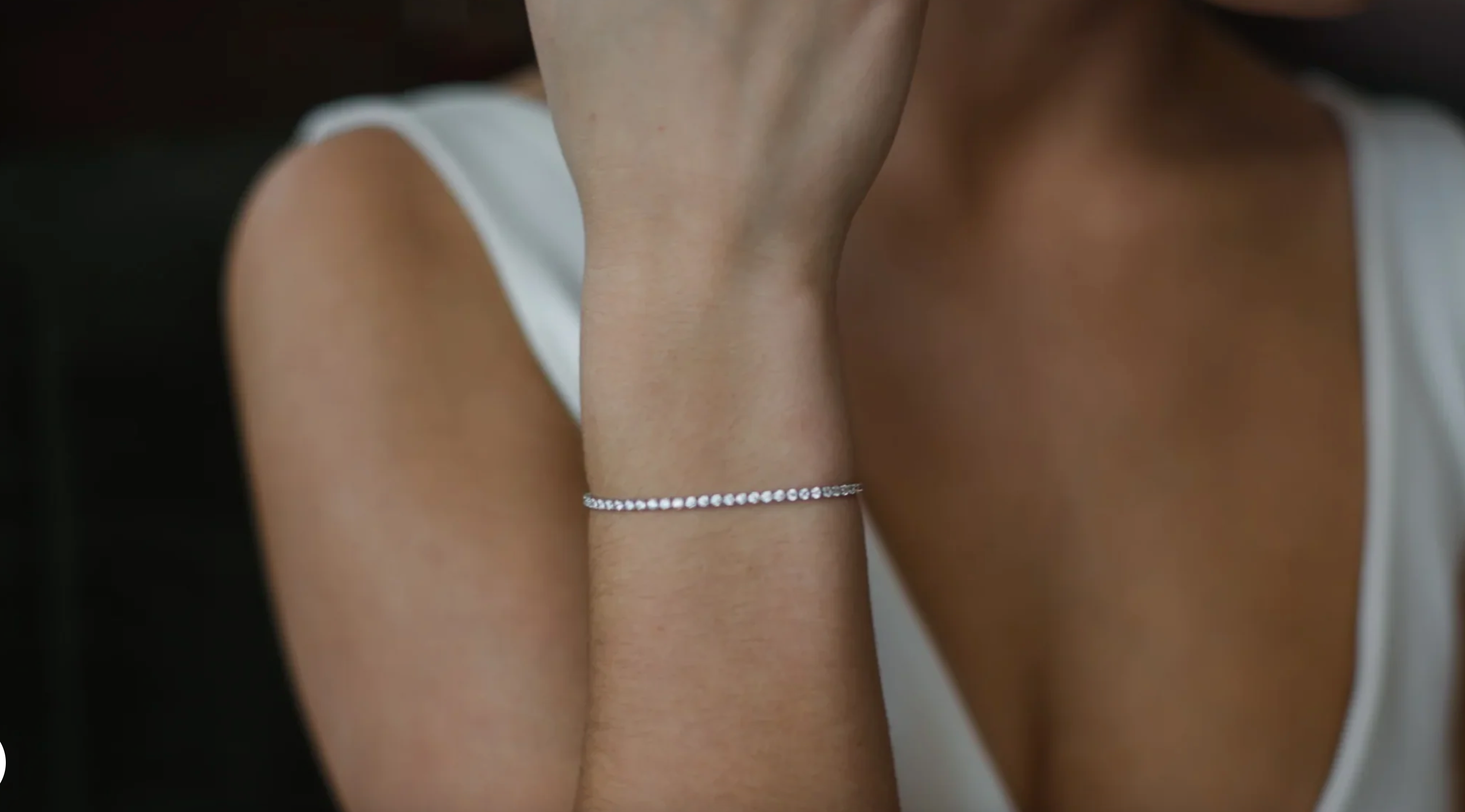 How Long Should A Tennis Bracelet Be? Just Gold Jewellery Sydney