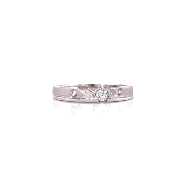 diamond shapes ring