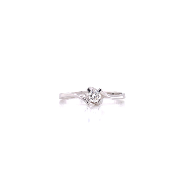 four twist prong diamond ring