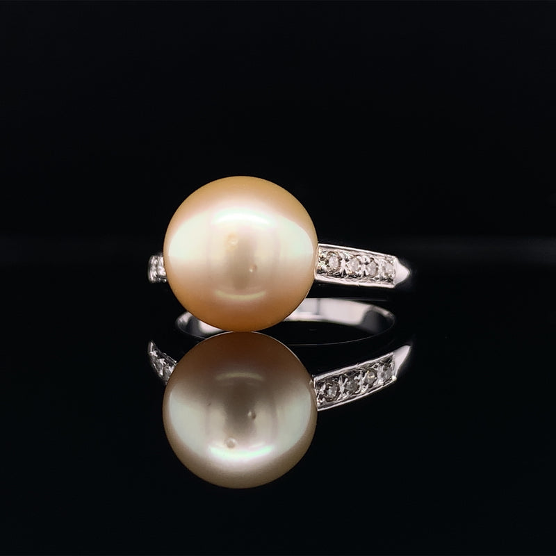 Pearl With Side Diamonds Ring