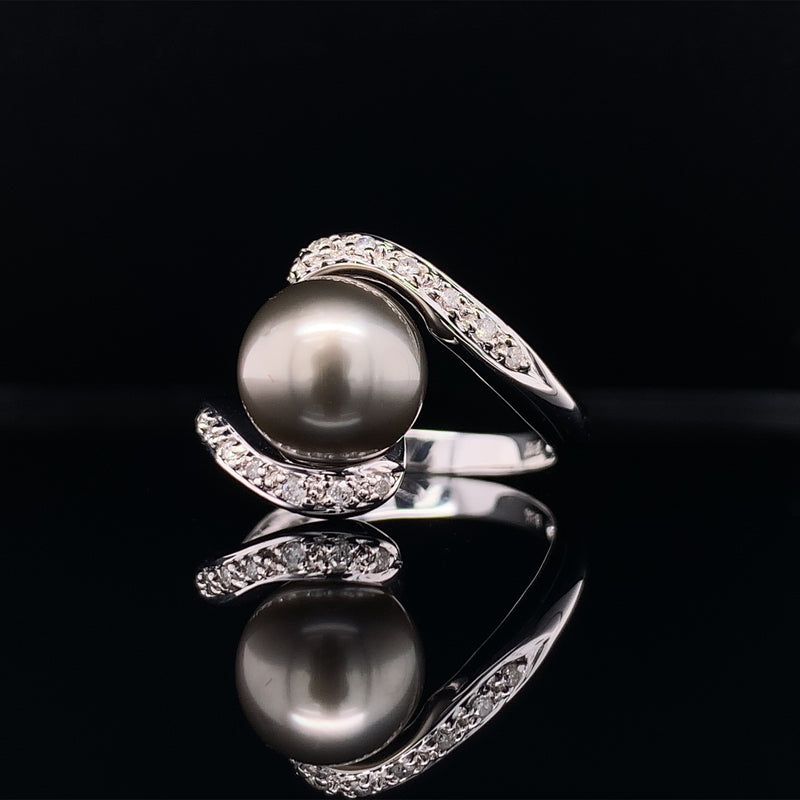 Double Curve Diamond Pearl Ring